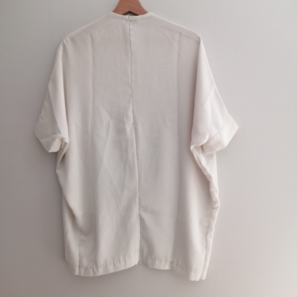 Aritzia Babaton Howard Tunic Short Sleeve Crepe Fabric Button Up Oversized XS - Picture 2 of 14
